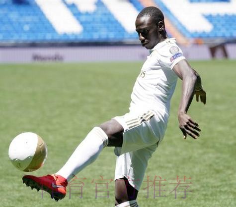 罗马诺:皇马与门迪就续约至2027年达成原则协议 罗马诺:皇马与门迪就续约至2027年达成原则协议